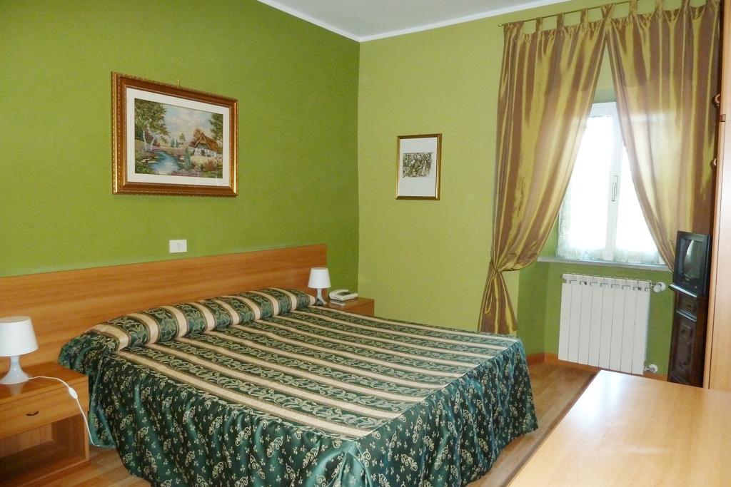 Hotel Sutrium Δωμάτιο φωτογραφία
