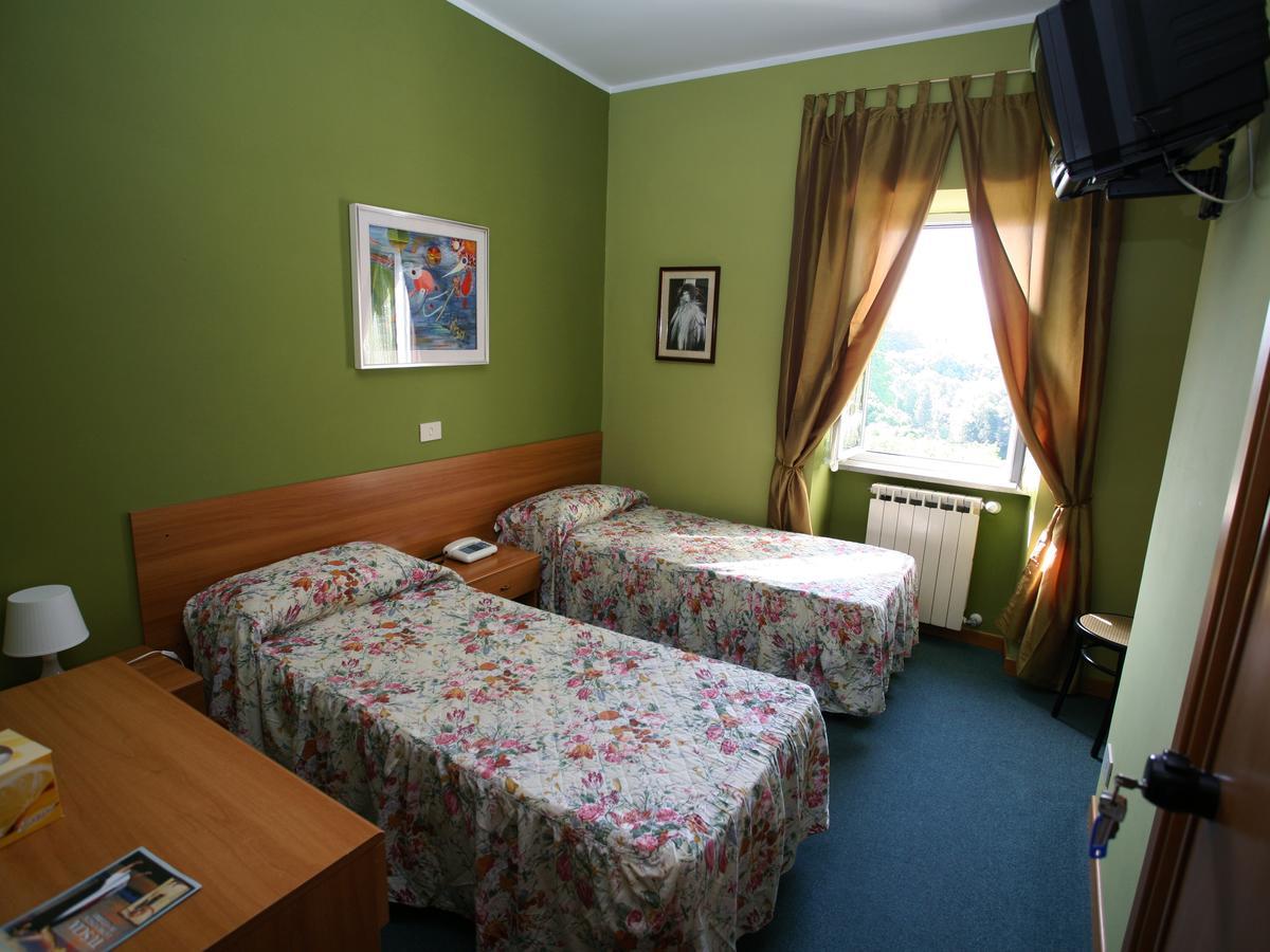Hotel Sutrium Εξωτερικό φωτογραφία